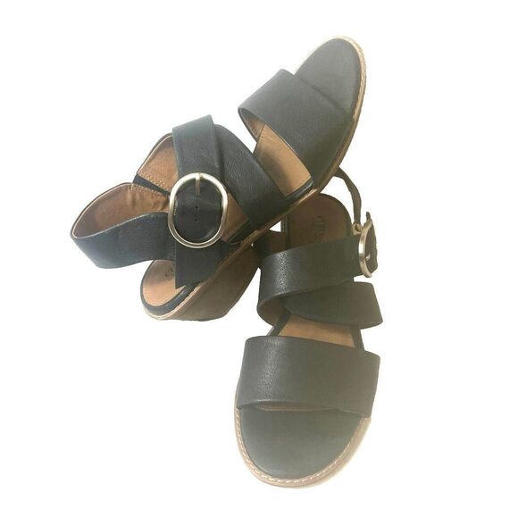 Sofft Womens 10 M Heel Sandals Faux Leather Black Comfort Casual Sling Back Open - Picture 2 of 11